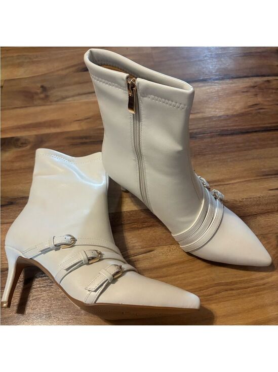 Feetquake Shoes - Womens White Ankle Heel Boots